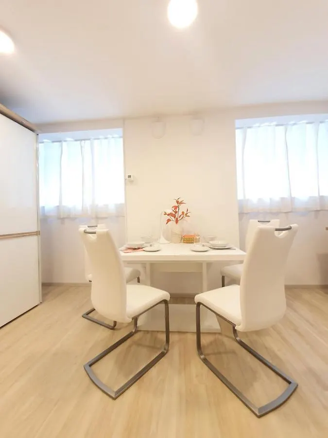Studio Apartment Gea 2 Tour As Ljubljana